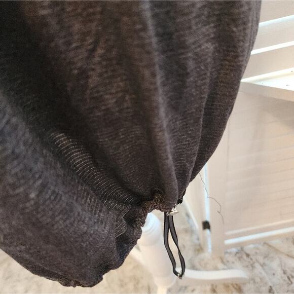 LULULEMON RUN YOUR HEART OUT GRAY STRIPE SIZE 10 - Picture 6 of 7